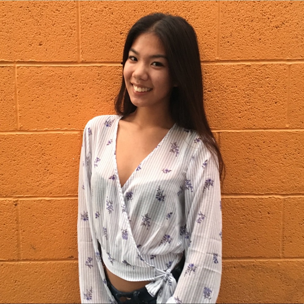 Sheer Floral & Striped Blouse💙